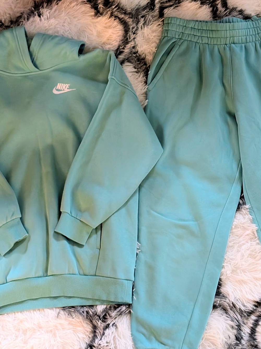 Nike Kids Teal Green Sweatpants & Hoodie Set